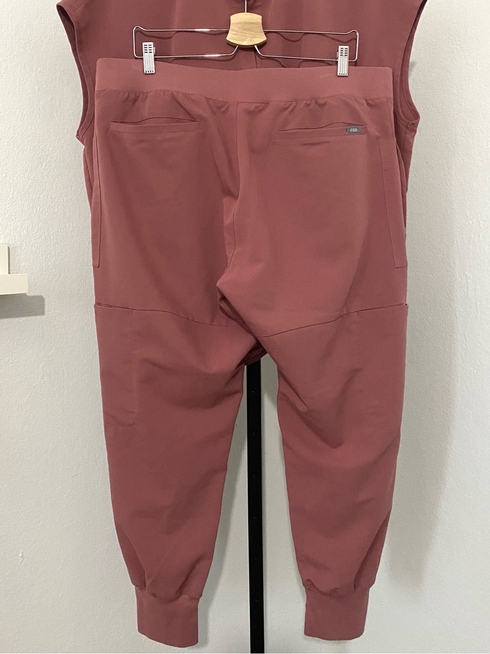 Figs Scrubs Set Qua Joggers Pants XXL Petite Rafaela Scrubs Top XXL Mauve - Picture 7 of 16
